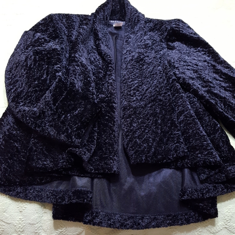 Classic, chenille  type textured swing jacket